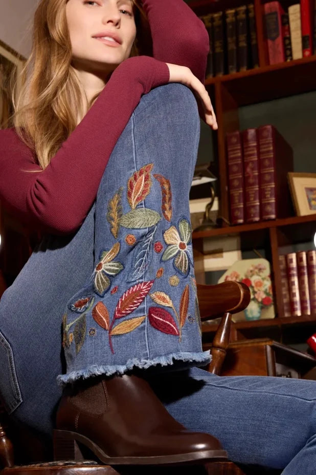 Flare Leg Stretch Denim Pants W/Colorful Embroidery