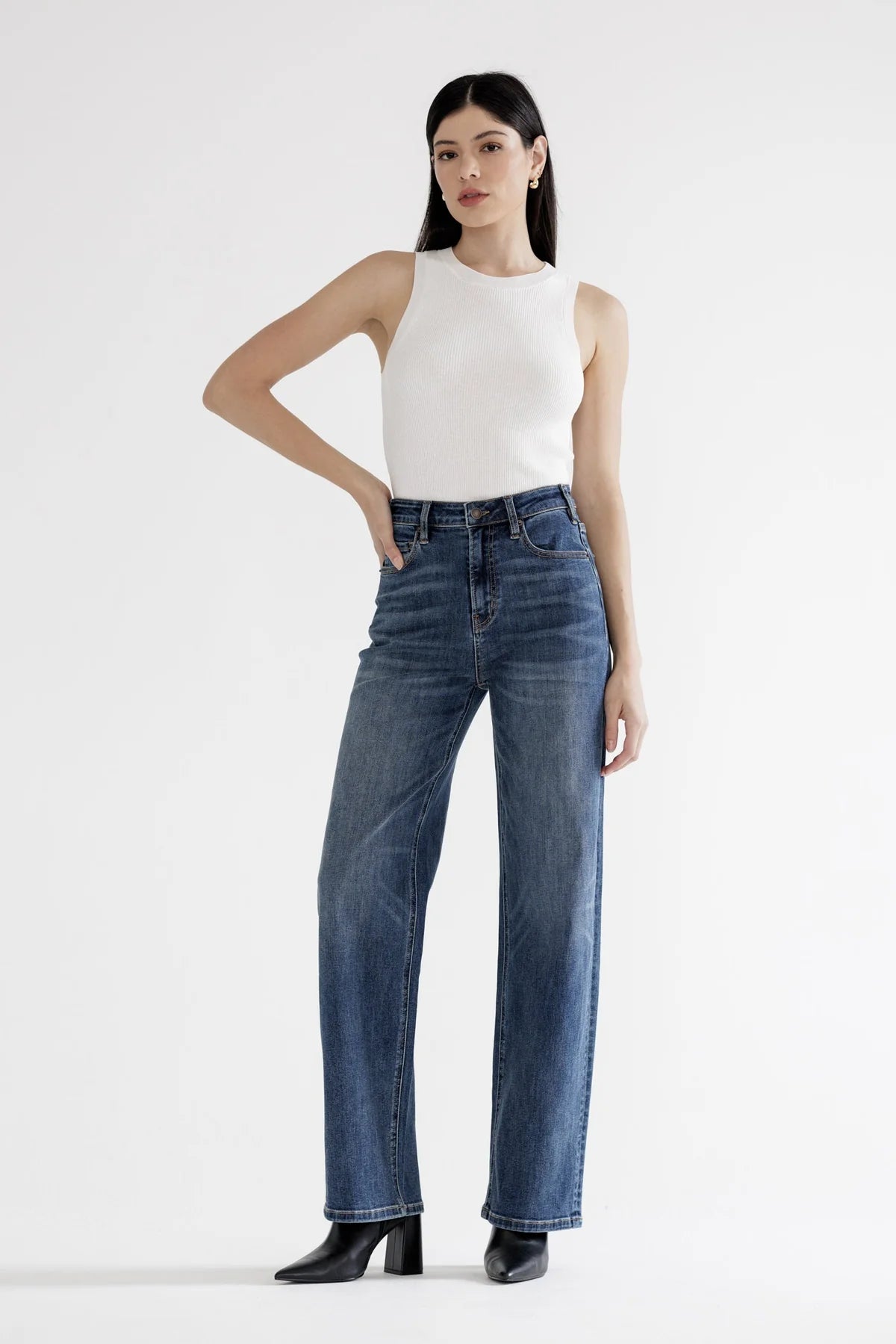 Mica High Straight Loose Fit Jean