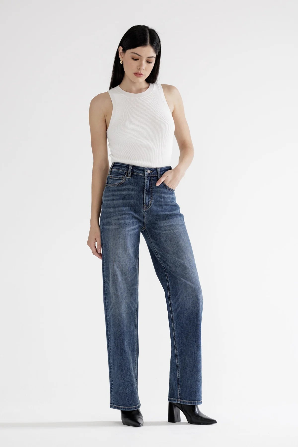 Mica High Straight Loose Fit Jean