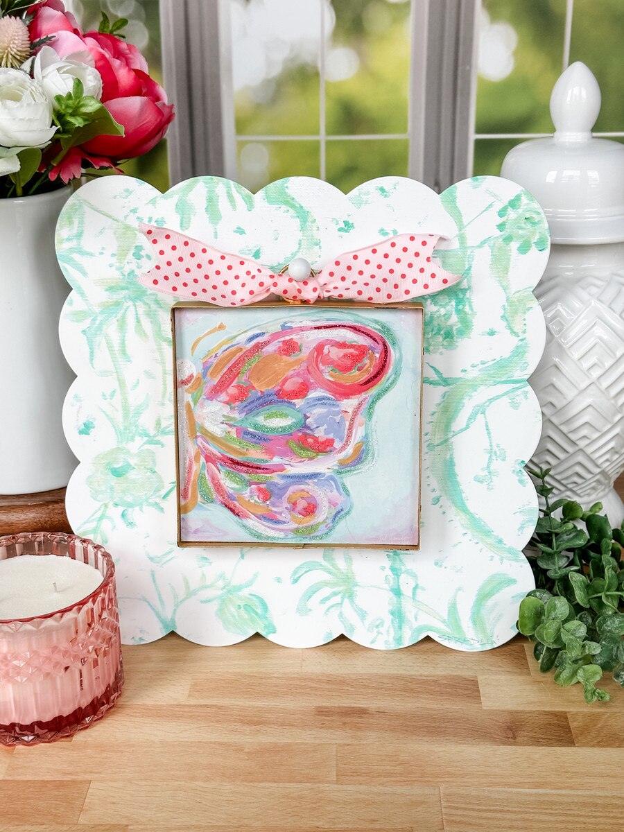 Green Chinoiserie Scallop Display Board