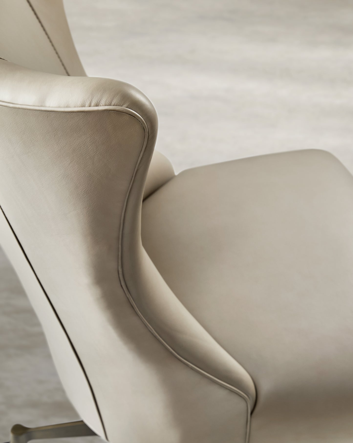 Lynn Executive Swivel Tilt Chair
