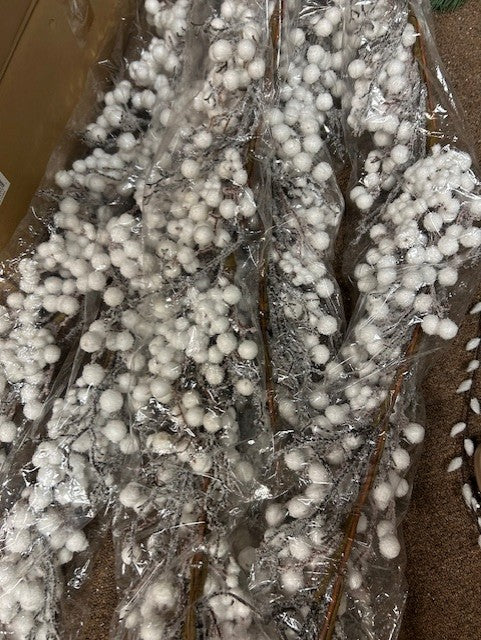 5' Flocked Snow Ball Garland