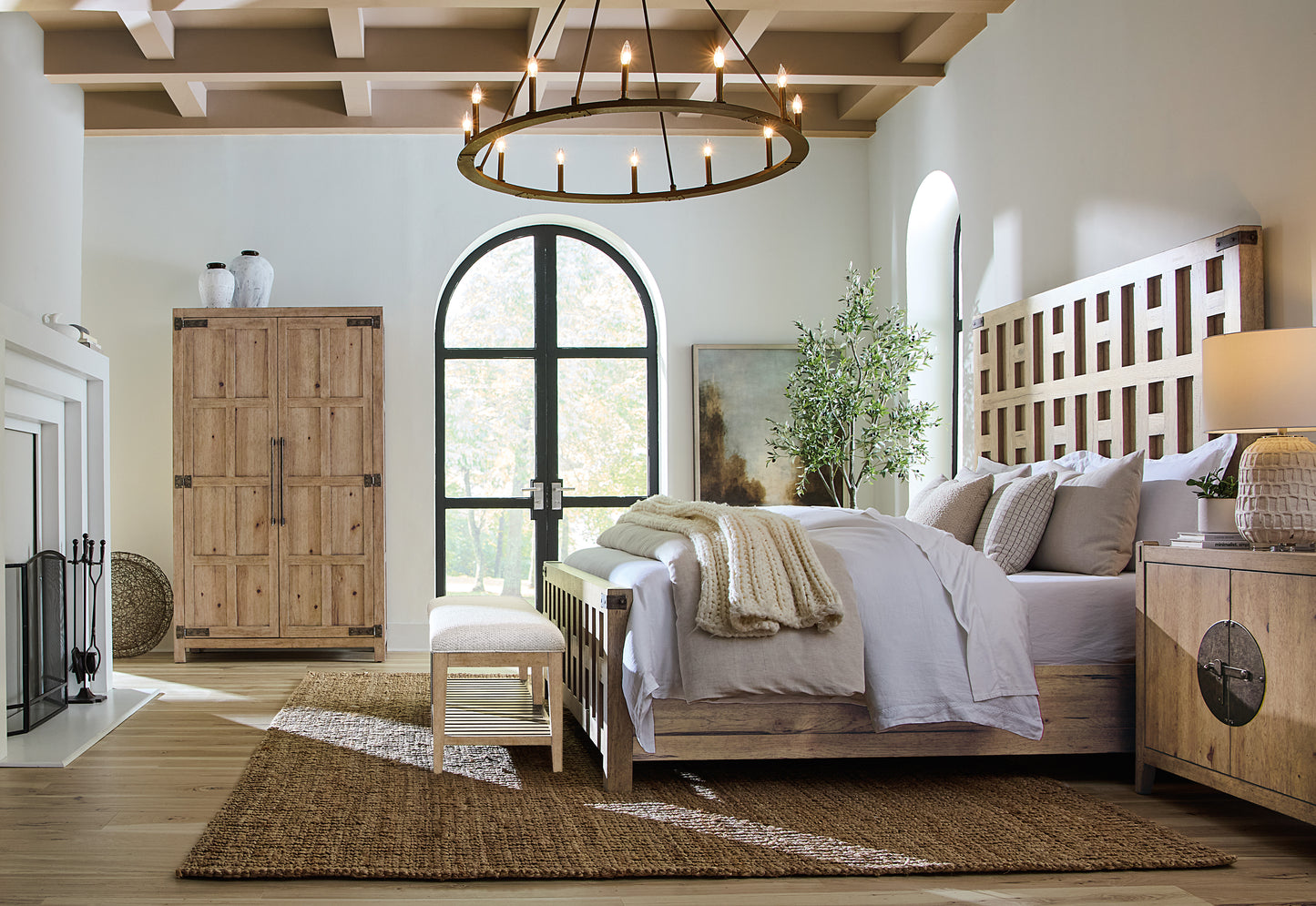 Vineyard Row Queen Panel Bed